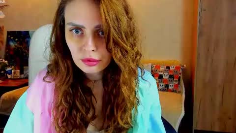 Snapshot of gloria_wood chatting on 11, 6, 2026 Gloria Wood online show from 11, 6, 2026