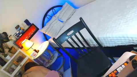 shy online show from 18, 7, 2026