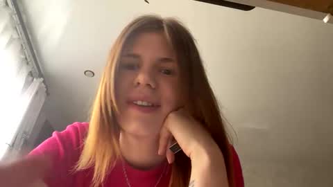  Roxy  online show from 23, 4, 2026