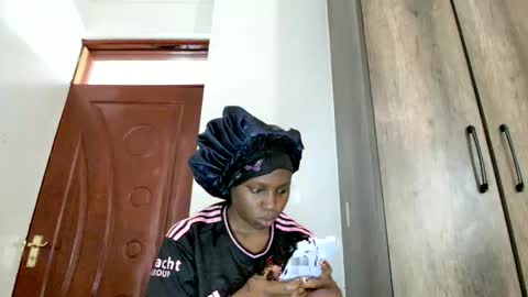 glossybae online show from 11, 11, 2025