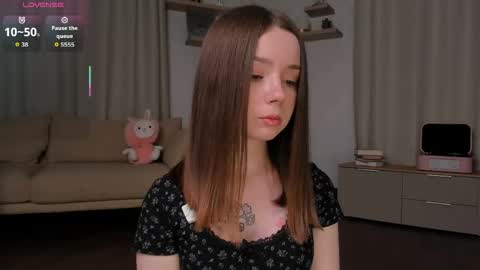 Snapshot of glowhub_ chatting on 14, 5, 2026 Ann Eliz and Gigi online show from 14, 5, 2026
