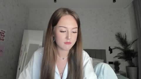 Lina online show from 6, 10, 2025