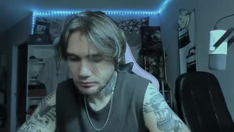 Snapshot of go_v_cs chatting on 15, 10, 2025 NPC online show from 15, 10, 2025