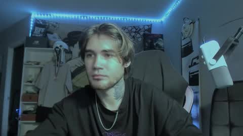 Snapshot of go_v_cs chatting on 17, 10, 2025 NPC online show from 17, 10, 2025