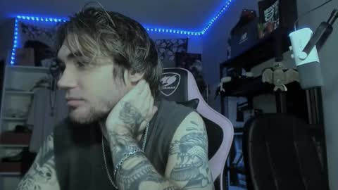 Snapshot of go_v_cs chatting on 23, 10, 2025 NPC online show from 23, 10, 2025