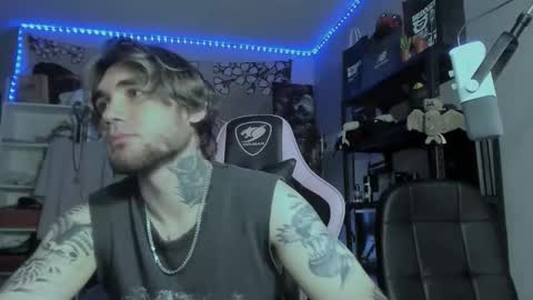 Snapshot of go_v_cs chatting on 26, 10, 2025 NPC online show from 26, 10, 2025