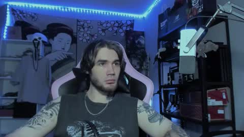 Snapshot of go_v_cs chatting on 4, 11, 2025 NPC online show from 4, 11, 2025