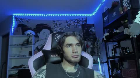 Snapshot of go_v_cs chatting on 10, 11, 2025 NPC online show from 10, 11, 2025