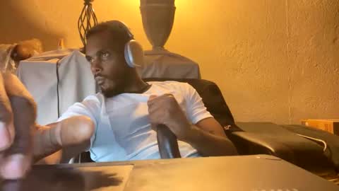 goatchocolate online show from 20, 12, 2024