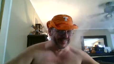 Snapshot of gobey33 chatting on 4, 10, 2025 IDKIDCIDGAF online show from 4, 10, 2025