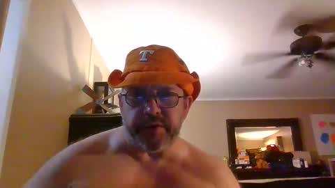 Snapshot of gobey33 chatting on 10, 10, 2025 IDKIDCIDGAF online show from 10, 10, 2025