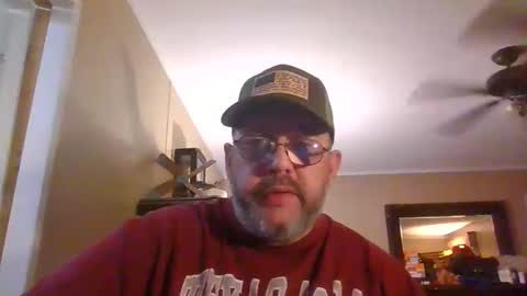 Snapshot of gobey33 chatting on 21, 11, 2025 IDKIDCIDGAF online show from 21, 11, 2025