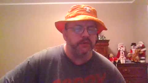 Snapshot of gobey33 chatting on 23, 12, 2025 IDKIDCIDGAF online show from 23, 12, 2025