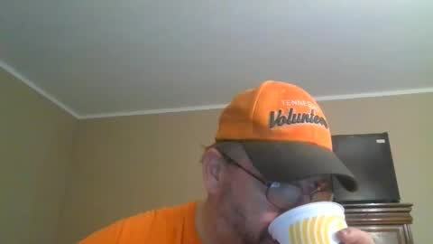 Snapshot of gobey33 chatting on 5, 2, 2026 IDKIDCIDGAF online show from 5, 2, 2026