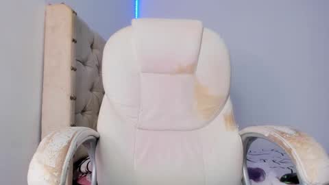 Ariluz online show from 21, 2, 2025