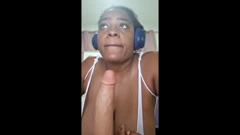 Snapshot of goddess_carrie chatting on 30, 4, 2026 GoddessCarrie online show from 30, 4, 2026