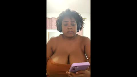 Snapshot of goddess_carrie chatting on 11, 6, 2026 GoddessCarrie online show from 11, 6, 2026