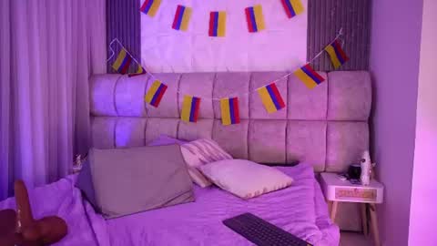 goddess_eli77 online show from 25, 6, 2026