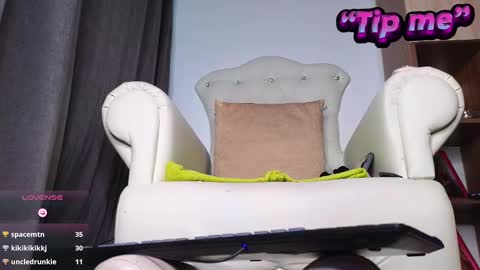 Mrs. Isabella online show from 18, 1, 2025