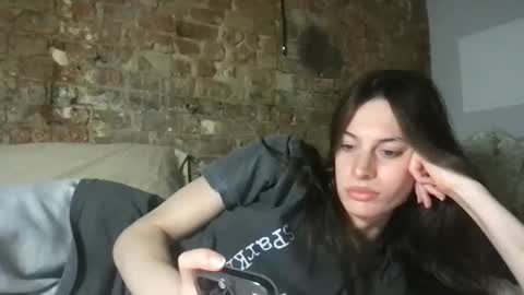 goddess_larz online show from 12, 9, 2025