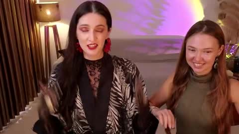   330 UTC2 girls   online show from 26, 4, 2026