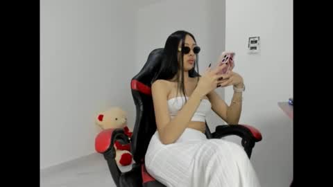 goddess_of_pigs online show from 31, 3, 2026