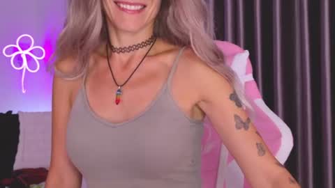 Snapshot of goddess_stars chatting on 10, 6, 2026 Katarina online show from 10, 6, 2026