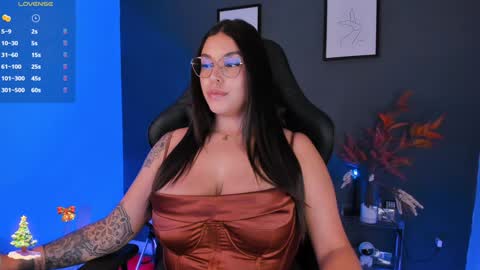 Miss Veronica  - The Supreme   online show from 23, 12, 2024