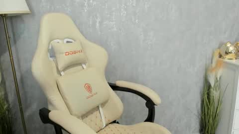 Snapshot of goddessmiaa chatting on 30, 9, 2025 Mistress online show from 30, 9, 2025