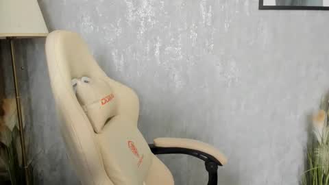 Snapshot of goddessmiaa chatting on 28, 10, 2025 Mistress online show from 28, 10, 2025