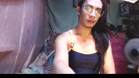 Snapshot of goddesssonyaxxx chatting on 11, 5, 2026 KENNY DOLL online show from 11, 5, 2026
