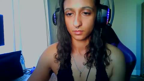 Snapshot of goddessvikkii chatting on 15, 1, 2026 goddessvikkii online show from 15, 1, 2026