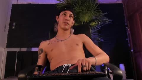 HUAN online show from 4, 3, 2025