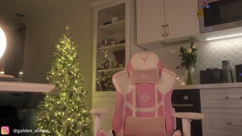 Aline meow   online show from 9, 1, 2025