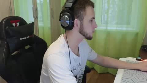 Golden boyyy21 online show from 4, 12, 2025