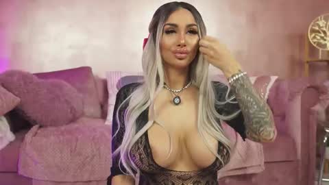 GoldenAmberX online show from 5, 3, 2026