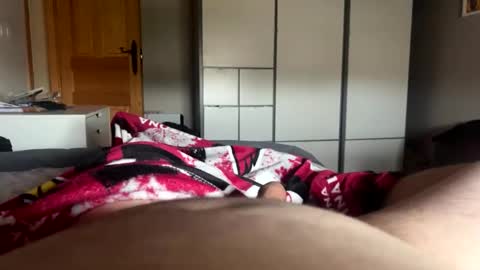 Snapshot of gonce2000 chatting on 15, 10, 2025 Gonce online show from 15, 10, 2025