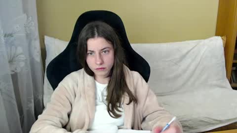 Snapshot of good__night chatting on 4, 6, 2026 Elizabeth Effie online show from 4, 6, 2026