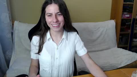 Snapshot of good__night chatting on 4, 7, 2026 Elizabeth Effie online show from 4, 7, 2026
