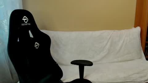 Snapshot of good__night chatting on 7, 7, 2026 Elizabeth Effie online show from 7, 7, 2026