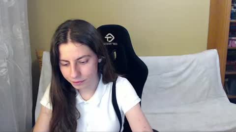 Snapshot of good__night chatting on 17, 7, 2026 Elizabeth Effie online show from 17, 7, 2026