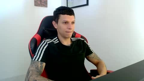 Snapshot of goodboy69i chatting on 9, 11, 2025 goodboy69i online show from 9, 11, 2025