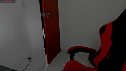 Snapshot of goodboy69i chatting on 11, 11, 2025 goodboy69i online show from 11, 11, 2025