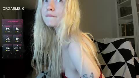 Snapshot of goodg_oddamn chatting on 18, 9, 2025 SOPHIE online show from 18, 9, 2025