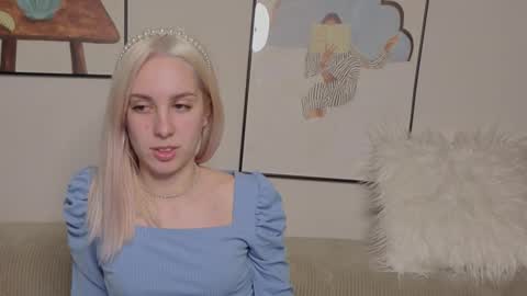 Snapshot of goog_div chatting on 13, 11, 2025 goog_div online show from 13, 11, 2025