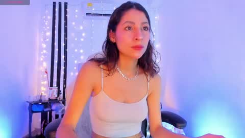 i am Jessi  I love animals and drawing I hope to get along with everyone. XOXO online show from 22, 4, 2026