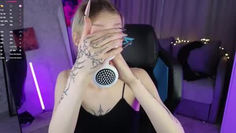 Snapshot of goth__tv chatting on 21, 10, 2025 Violeta online show from 21, 10, 2025