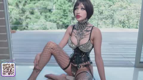 sophie  Special celebration a the beach 300k followers 3011 and 0112   online show from 25, 4, 2026