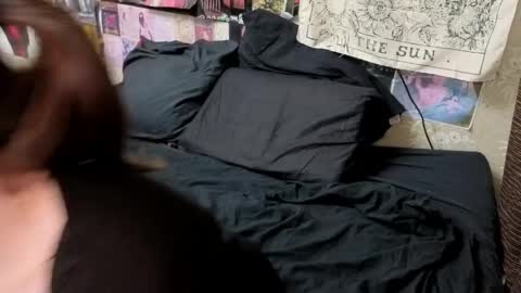 Amy online show from 7, 4, 2026