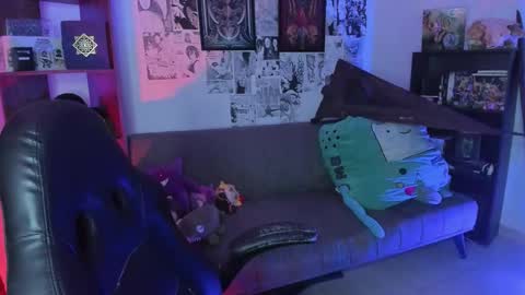 Engel   Please help me to reach 50 thumbs up online show from 21, 10, 2025